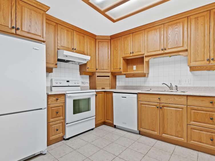 6953 La Salle Street, Vancouver, BC, V5S 3W6 - 5