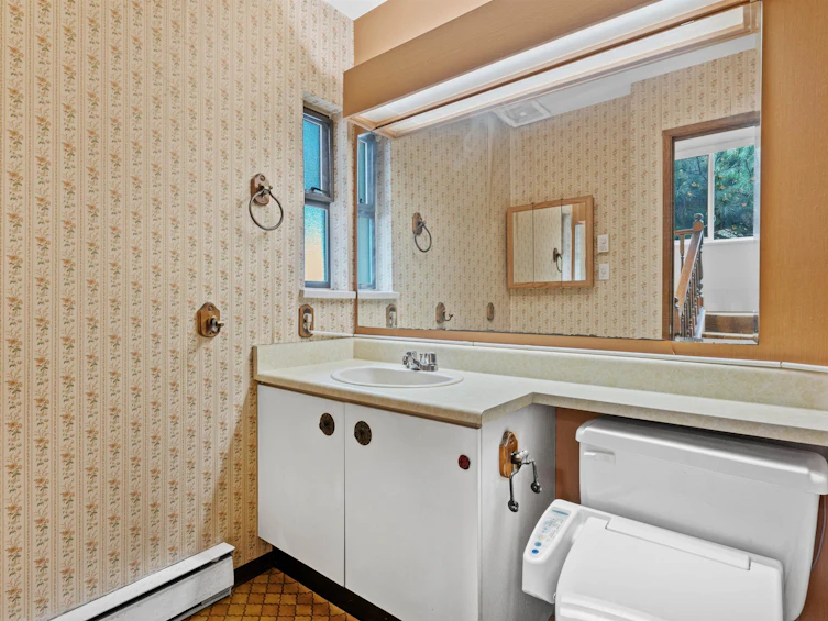 6953 La Salle Street, Vancouver, BC, V5S 3W6 - 8