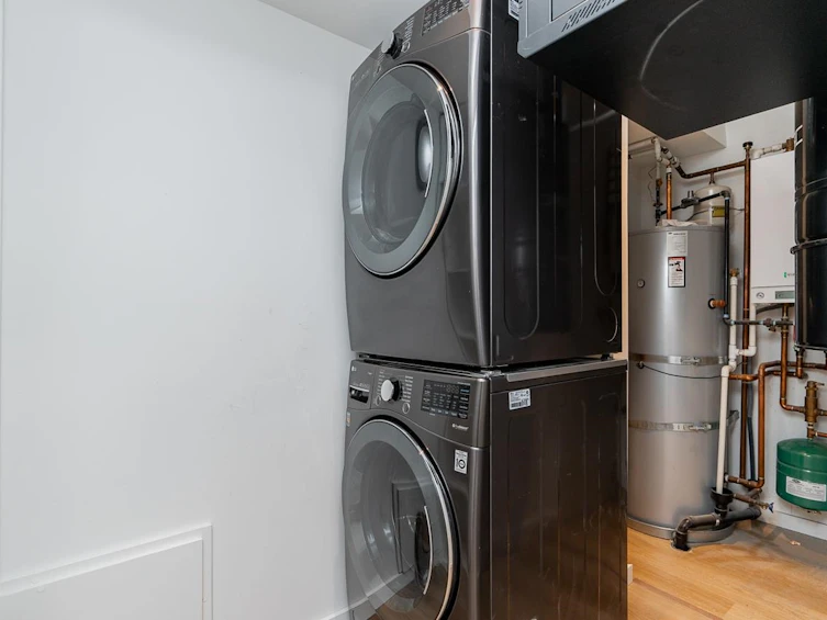 365 E 24th Avenue, Vancouver, BC, V5V 1Z8 - 33