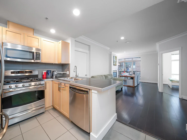 320-5777 Birney Avenue, Vancouver, BC, V6S 0A4 - 6