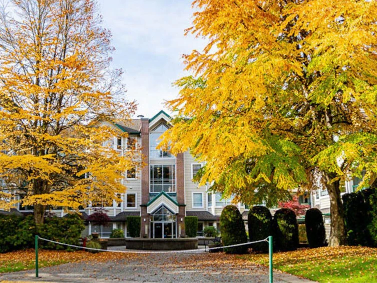 210-3670 Banff Court, North Vancouver, BC, V7H 2Y7 - 2