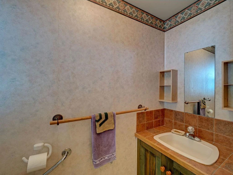 8050 Redrooffs Road, Halfmoon Bay, BC, V7Z 1A5 - 14