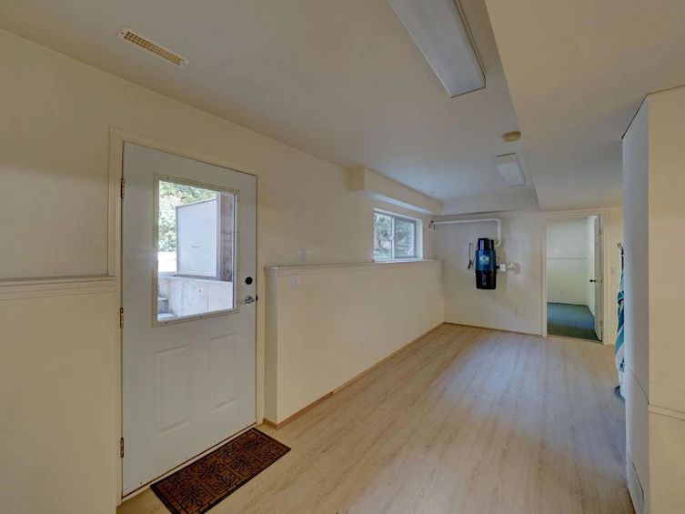 8050 Redrooffs Road, Halfmoon Bay, BC, V7Z 1A5 - 18