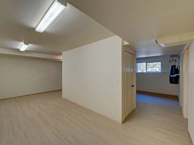 8050 Redrooffs Road, Halfmoon Bay, BC, V7Z 1A5 - 19