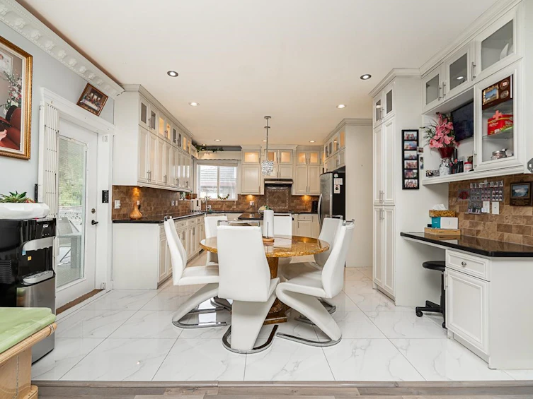 8217 146 Street, Surrey, BC, V3S 3A6 - 6