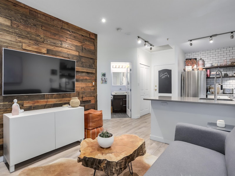 210 - 1177 Hornby Street, Vancouver BC V6Z 2E9