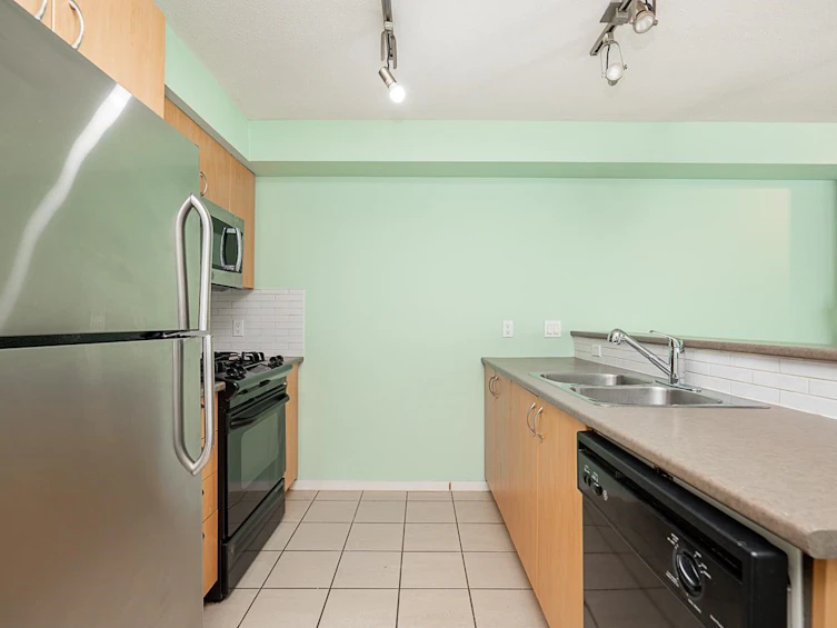 109-9233 Government Street, Burnaby, BC, V3N 0A3 - 7