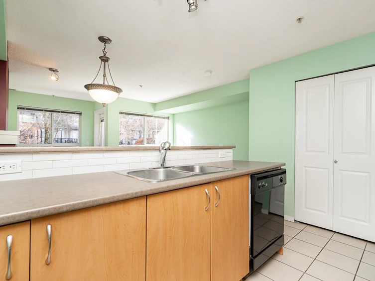 109-9233 Government Street, Burnaby, BC, V3N 0A3 - 8