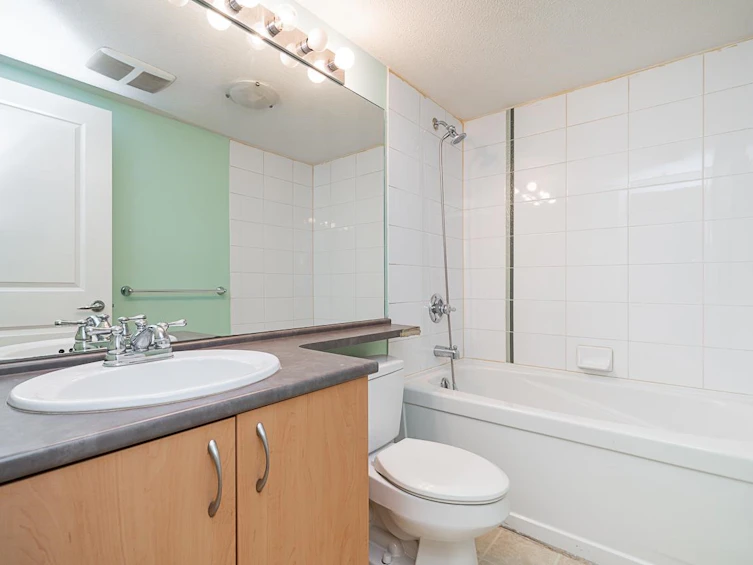 109-9233 Government Street, Burnaby, BC, V3N 0A3 - 18