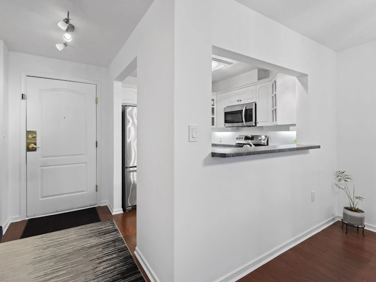 207-17730 58a Avenue, Surrey, BC, V3S 8M5 - 7