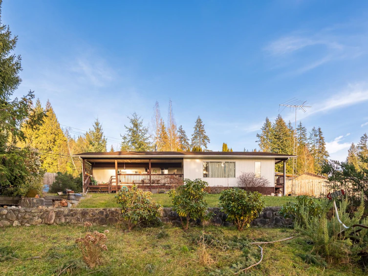 2563 Sunshine Coast Highway, Roberts Creek, BC, V0N 2W4 - 36
