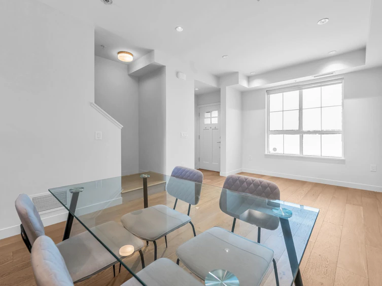 8568 Osler Street, Vancouver, BC, V6P 0G4 - 4