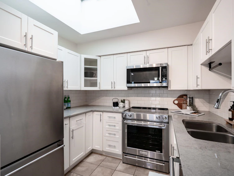 PH1-1915 E Georgia Street, Vancouver, BC, V5L 2B7 - 16