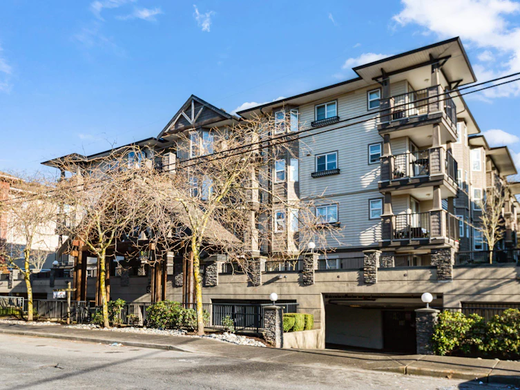 211-5488 198 Street, Langley, BC, V3A 1G2 - 2