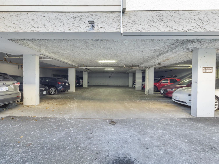102-264 W 2nd Street, North Vancouver, BC, V7M 1C8 - 28