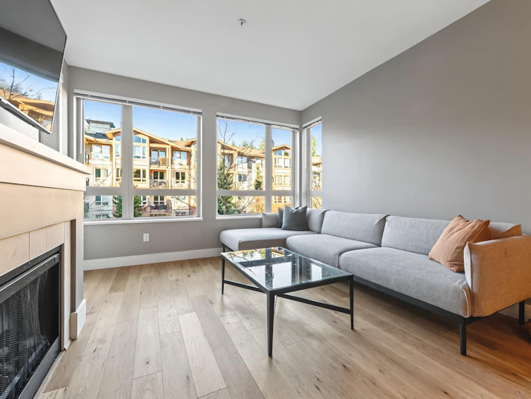 209-2601 Whiteley Court, North Vancouver, BC, V7J 2R7 - 4