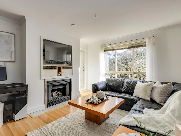 308-150 W 22nd Street, North Vancouver, BC, V7M 3M4 - 2