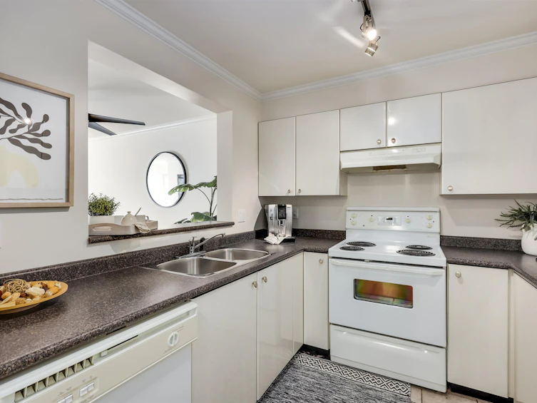 308-150 W 22nd Street, North Vancouver, BC, V7M 3M4 - 8