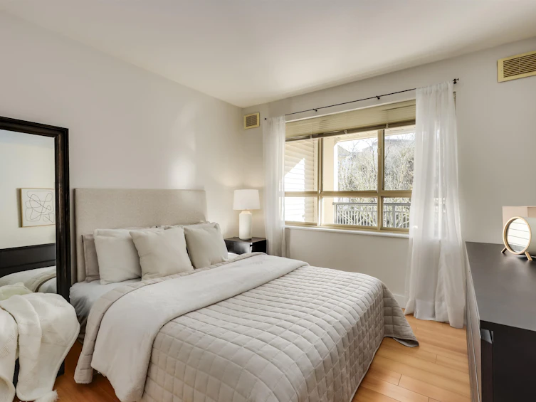 308-150 W 22nd Street, North Vancouver, BC, V7M 3M4 - 11