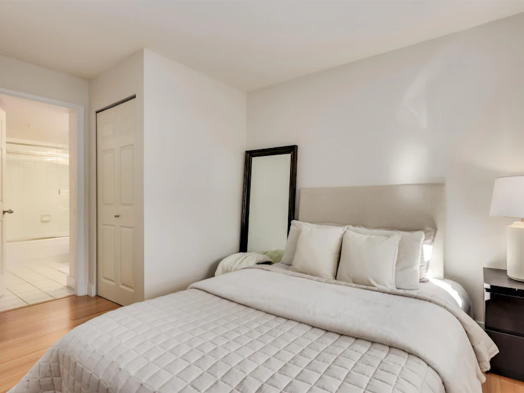 308-150 W 22nd Street, North Vancouver, BC, V7M 3M4 - 13