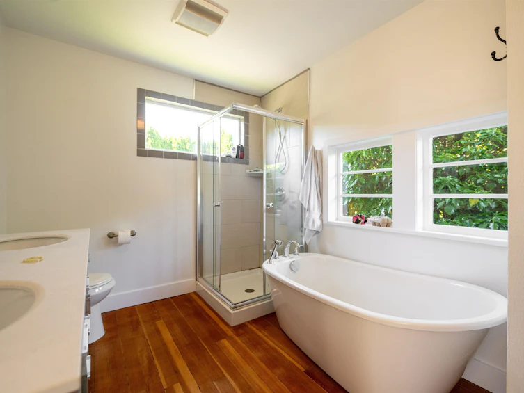 823 Calverhall Street, North Vancouver, BC, V7L 1X8 - 6