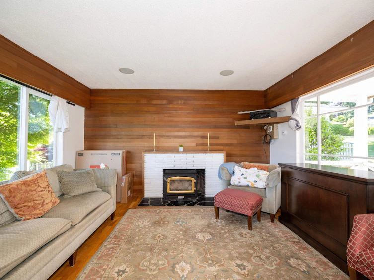 823 Calverhall Street, North Vancouver, BC, V7L 1X8 - 8