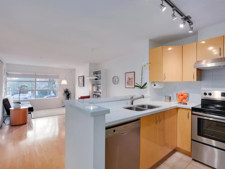 206-3023 W 4th Avenue, Vancouver, BC, V6K 1R5 - 5