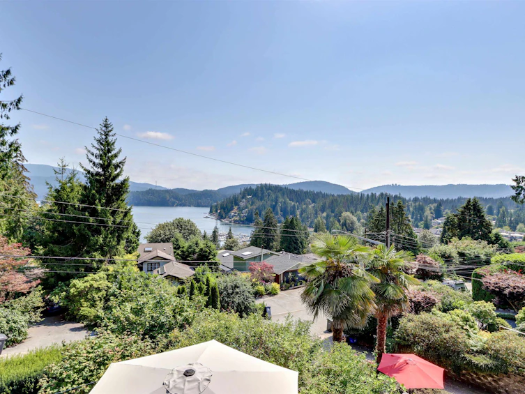 2507 Caledonia Avenue, North Vancouver, BC, V7G 1T8 - 3