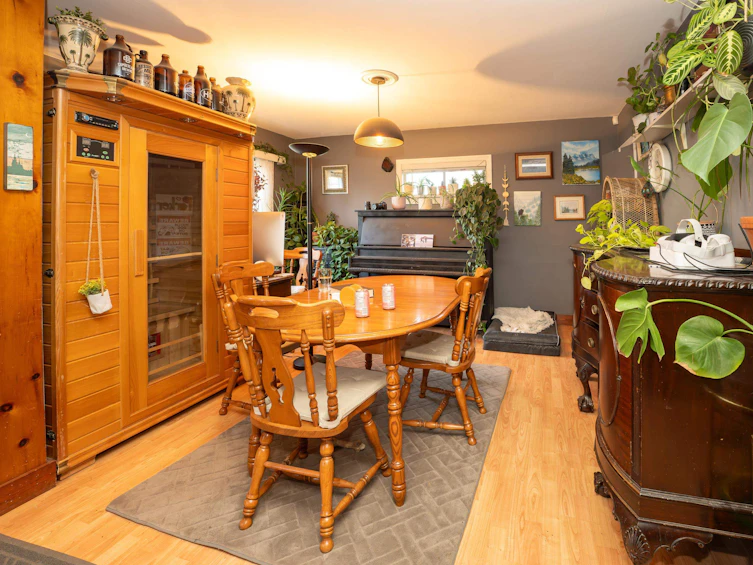 7323 10 Avenue, Burnaby, BC, V3N 2R8 - 6