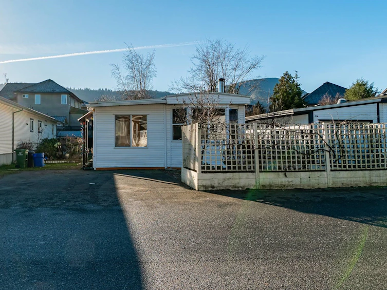 9-44565 Monte Vista Drive, Chilliwack, BC, V2R 5Y4 - 2