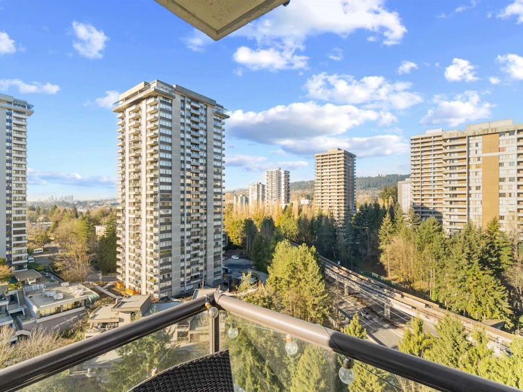 1402-9521 Cardston Court, Burnaby, BC, V3N 4R8 - 5