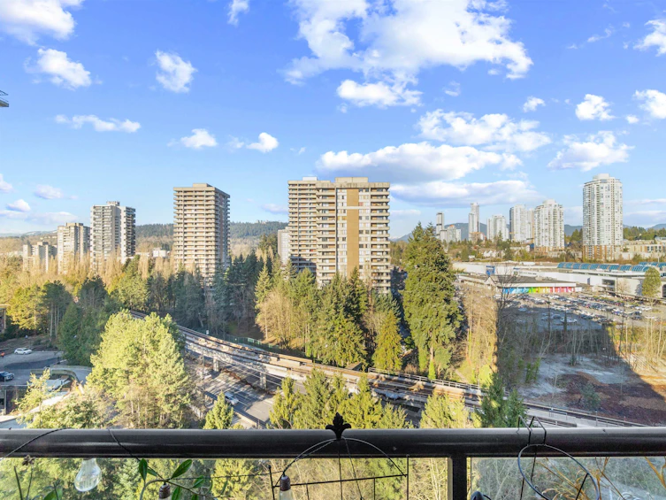 1402-9521 Cardston Court, Burnaby, BC, V3N 4R8 - 6