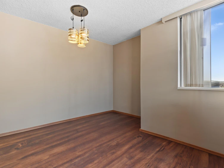 1402-9521 Cardston Court, Burnaby, BC, V3N 4R8 - 18