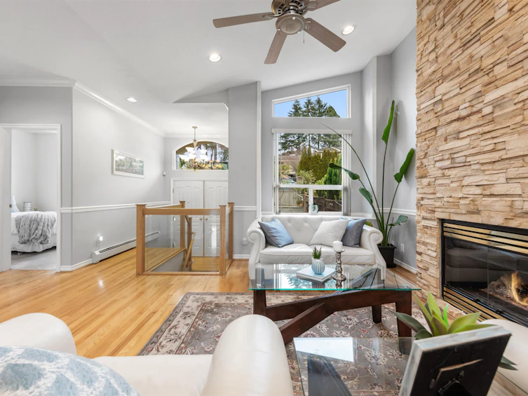 5966 Ewart Street, Burnaby, BC, V5J 2X2 - 2