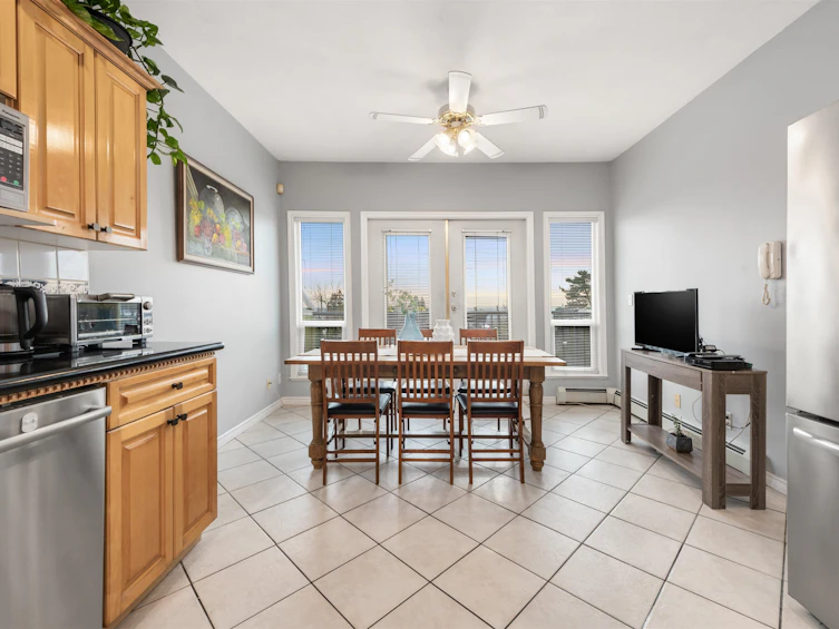 5966 Ewart Street, Burnaby, BC, V5J 2X2 - 9