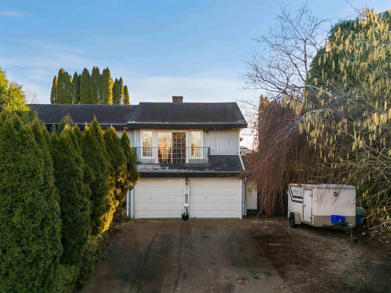 19766 115a Avenue, Pitt Meadows BC V3Y 1P2