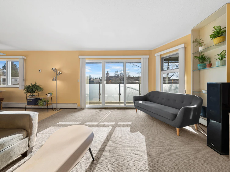 301-2250 Oxford Street, Vancouver, BC, V5L 1G1 - 5