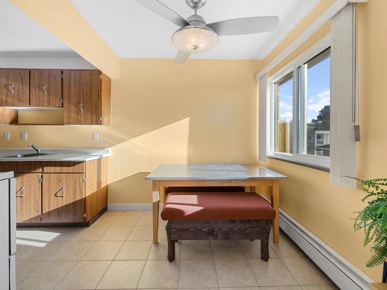 301-2250 Oxford Street, Vancouver, BC, V5L 1G1 - 14