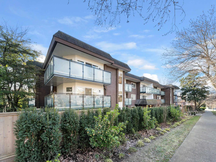 301-2250 Oxford Street, Vancouver, BC, V5L 1G1 - 32