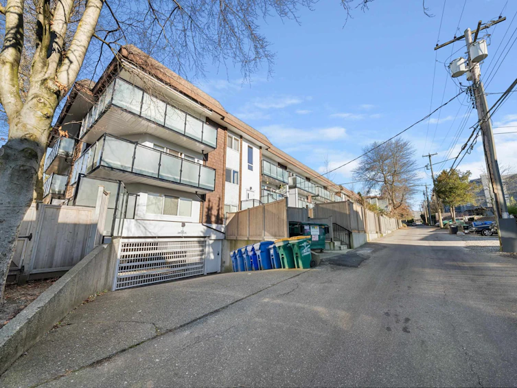 301-2250 Oxford Street, Vancouver, BC, V5L 1G1 - 34