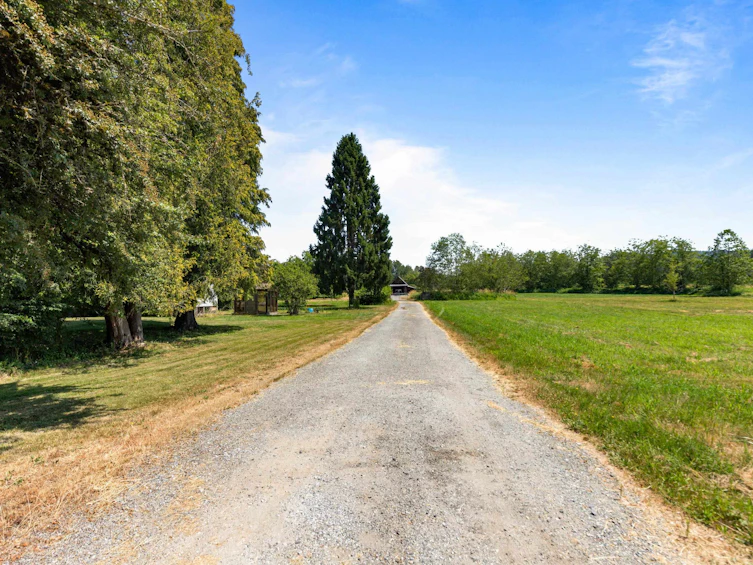 11748 240 Street, Maple Ridge, BC, V4R 1M8 - 2