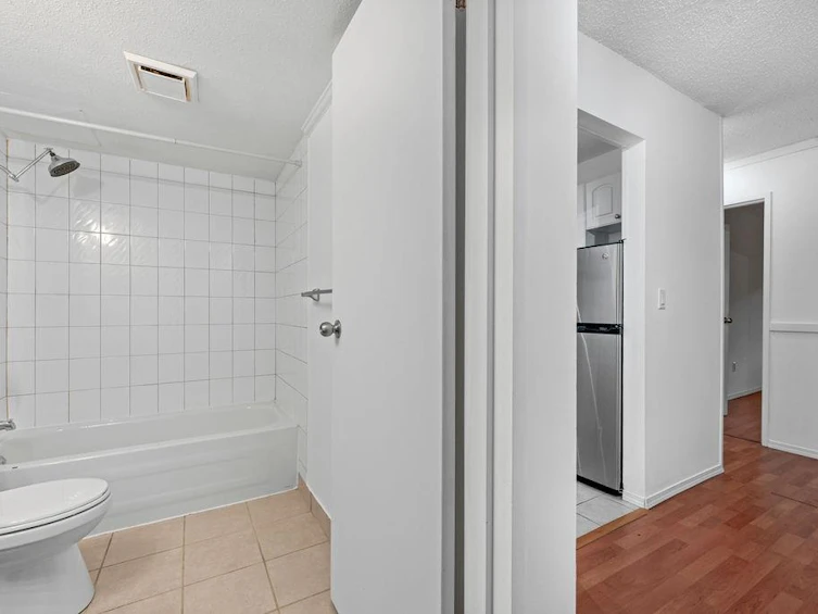 105-240 Mahon Avenue, North Vancouver, BC, V7M 3H4 - 16