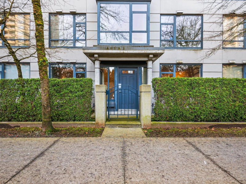 109 - 3520 Crowley Drive, Vancouver BC V5R 6G9