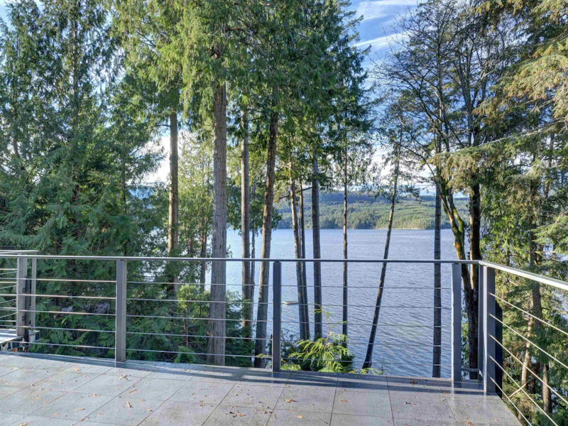 5950 Tillicum Bay Road, Sechelt BC
