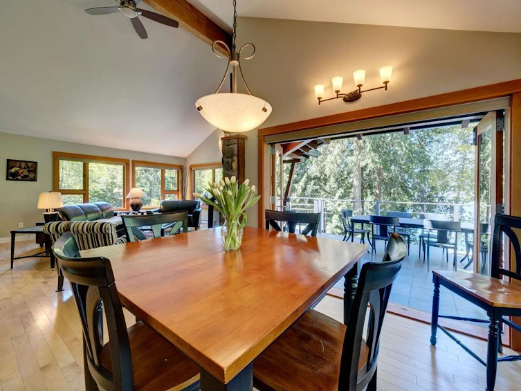 5950 Tillicum Bay Road, Sechelt, BC, V7Z 0C7 - 7