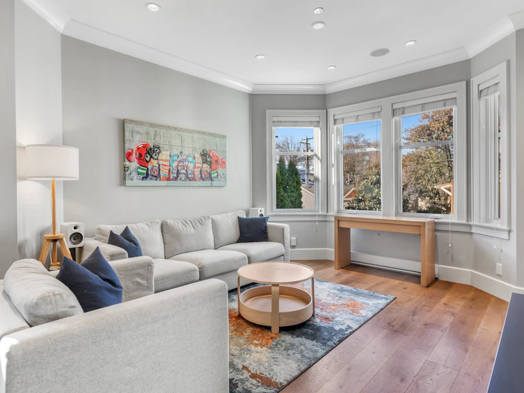 334 W 14th Avenue, Vancouver, BC, V5Y 1X4 - 3