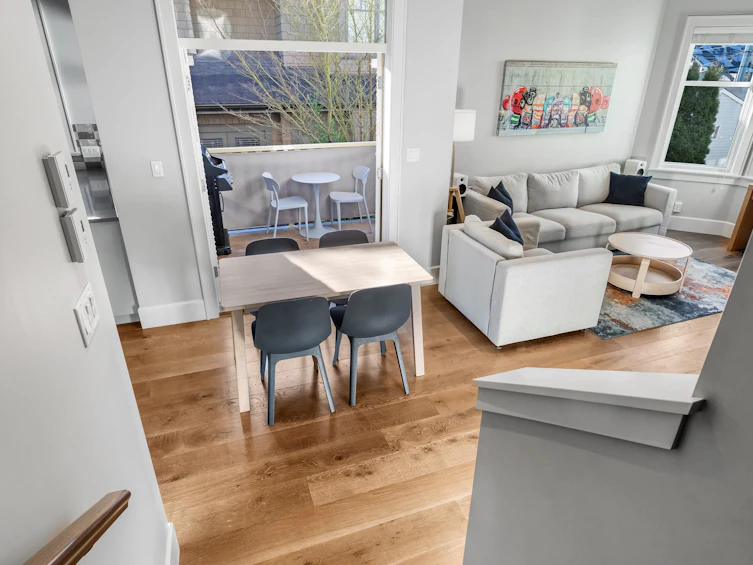 334 W 14th Avenue, Vancouver, BC, V5Y 1X4 - 9
