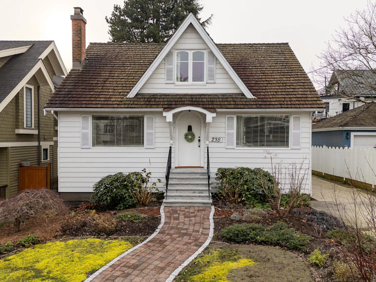 238 Second Street, New Westminster, BC, V3L 2K6 - 2