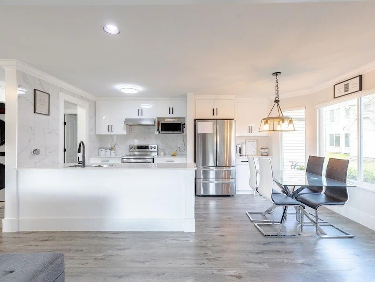 402-8972 Fleetwood Way, Surrey, BC, V3R 0T5 - 7