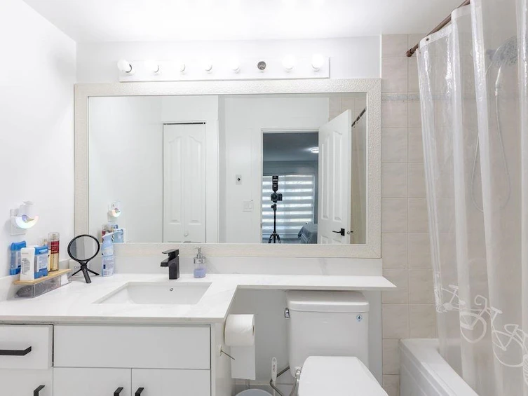 402-8972 Fleetwood Way, Surrey, BC, V3R 0T5 - 16